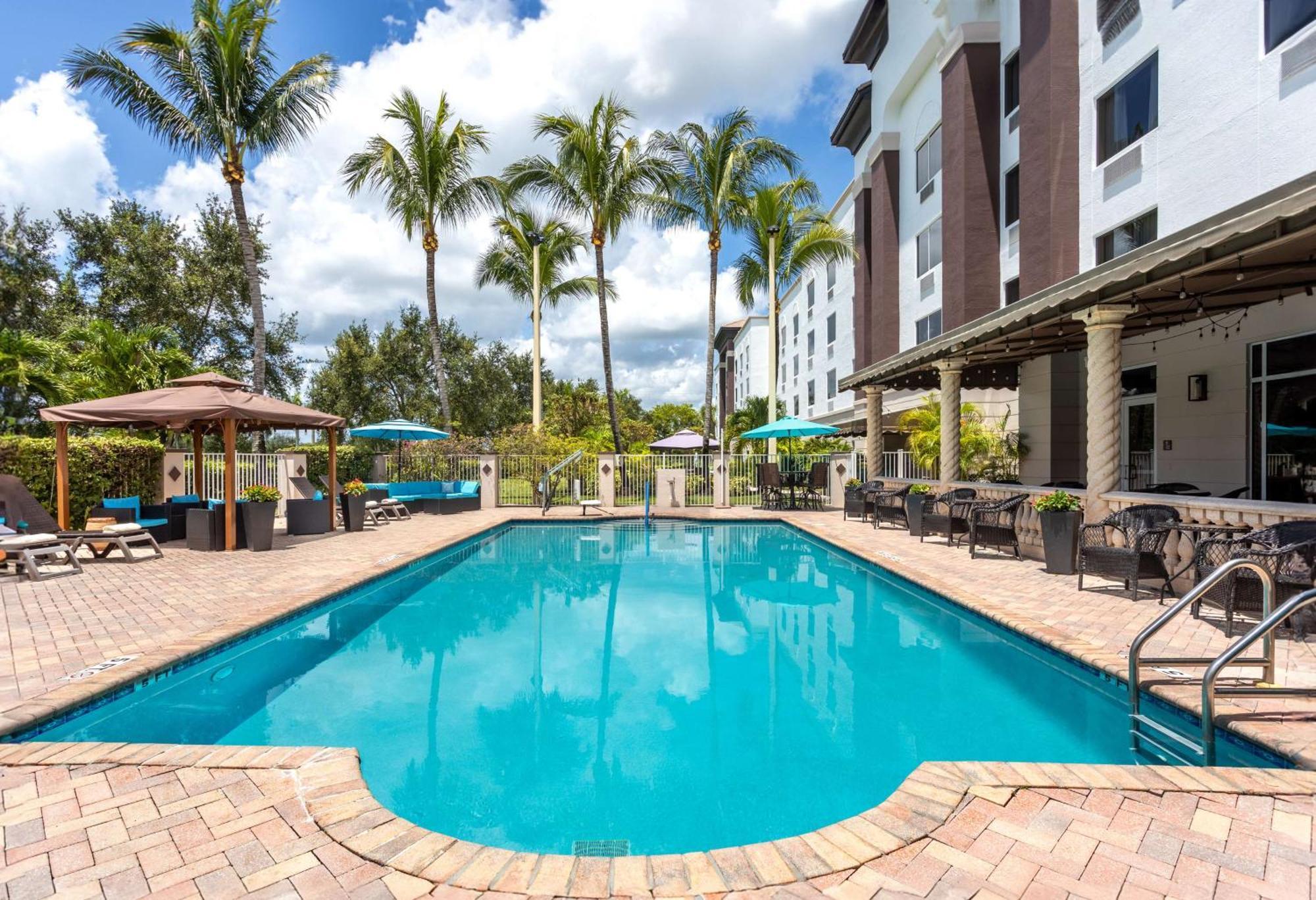 Hampton Inn & Suites Wellington Роял Палм Бийч Екстериор снимка